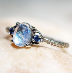 Retro White Moonstone Antique Silver Rings